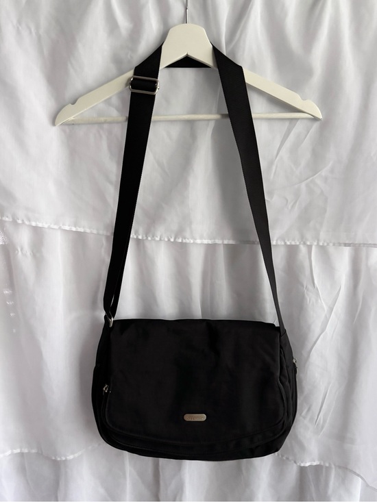 Baggallini Handbags - Baggallini Padded Hobo Tote Crossbody Bag